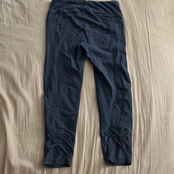 Athleta girl blue/purple capri L/12 kids - Picture 2 of 4